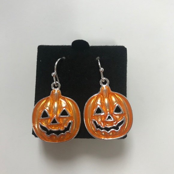 NWT Avon Halloween Time Earrings Pumpkin 🎃 - Picture 1 of 5